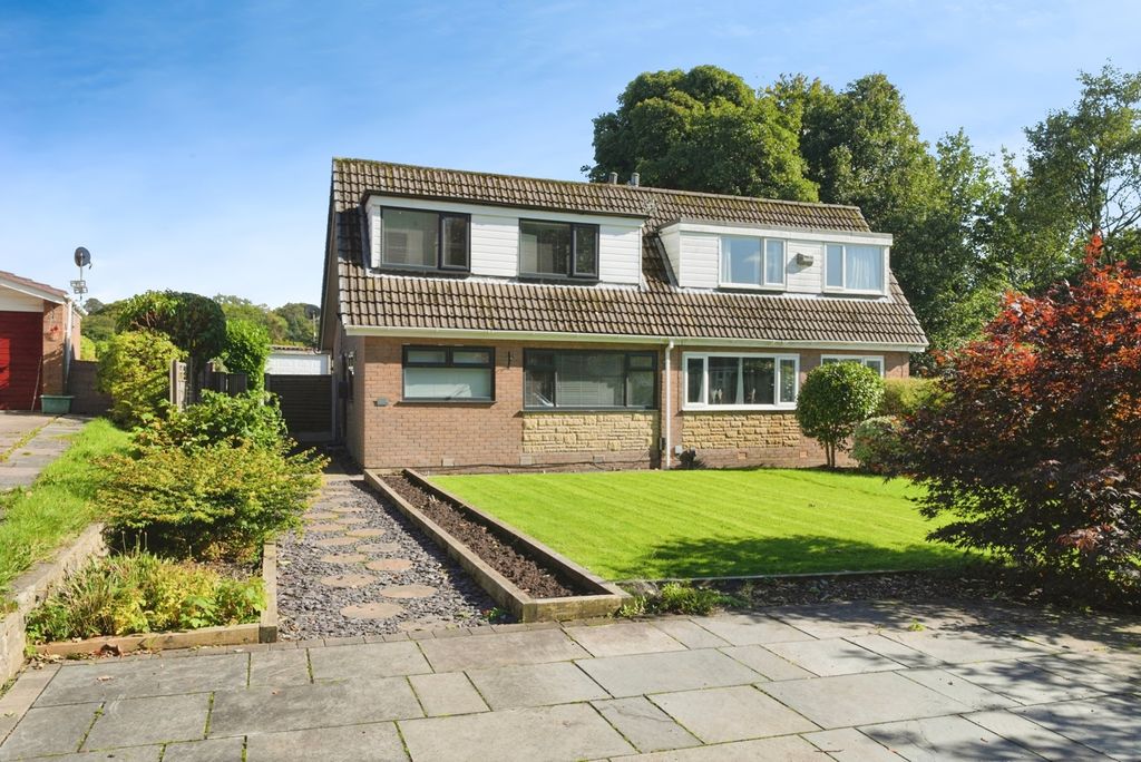 Property photo 1 of 17 Photo