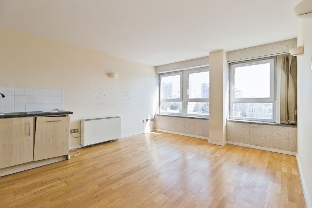 Property photo 3 of 20 Pbox-Img.Jpg