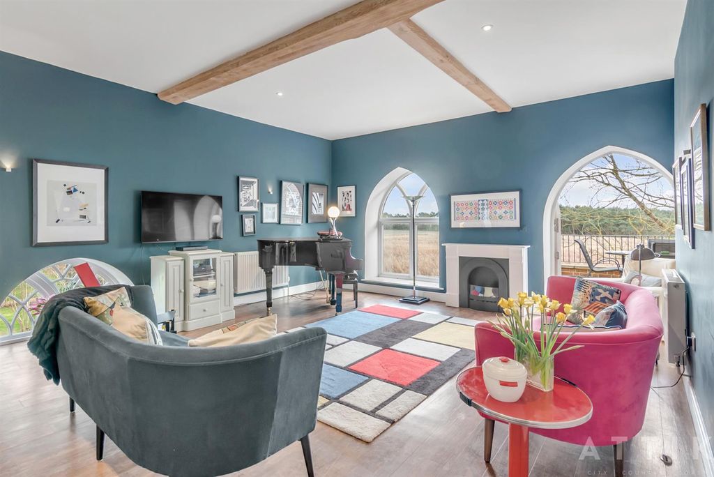 Property photo 3 of 60 52 The Chapel Blyth View Ip19 9Lb (25).Jpg