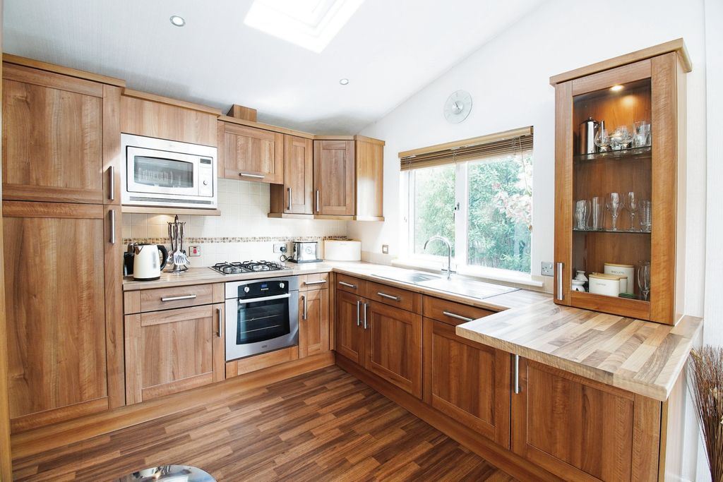 Property photo 3 of 15 Photography