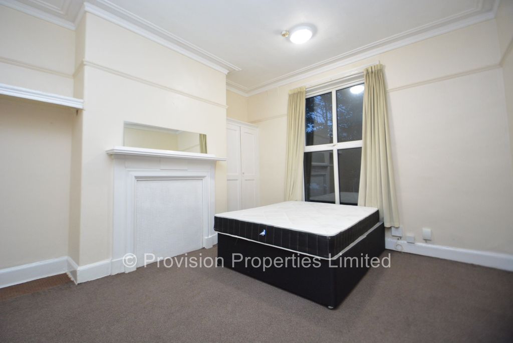 Property photo 2 of 7 Photo