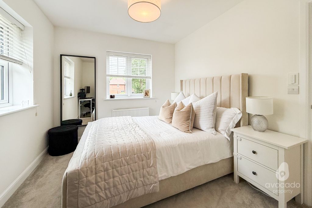 Property photo 3 of 17 1809195