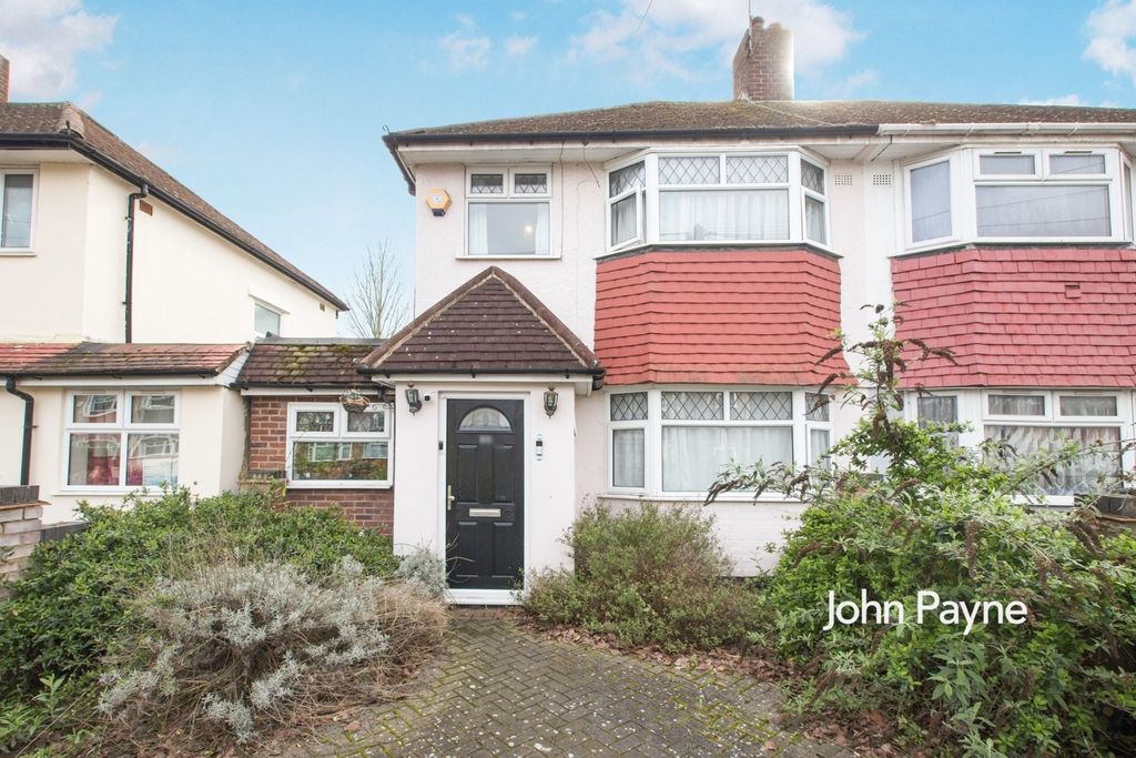 Property photo 1 of 8 External