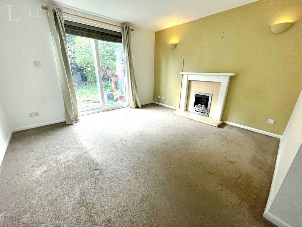 Property photo 3 of 8 Pbox-Img.Jpg