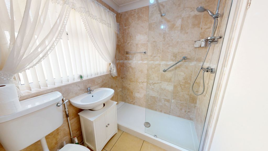 Property photo 3 of 11