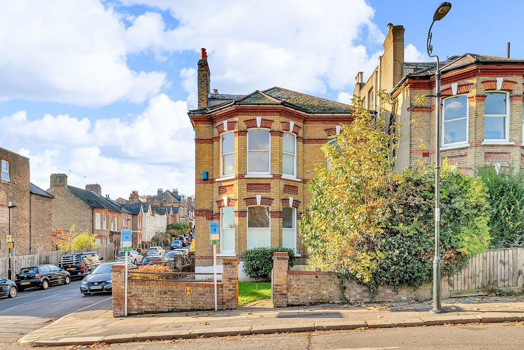 Property photo 1 of 16