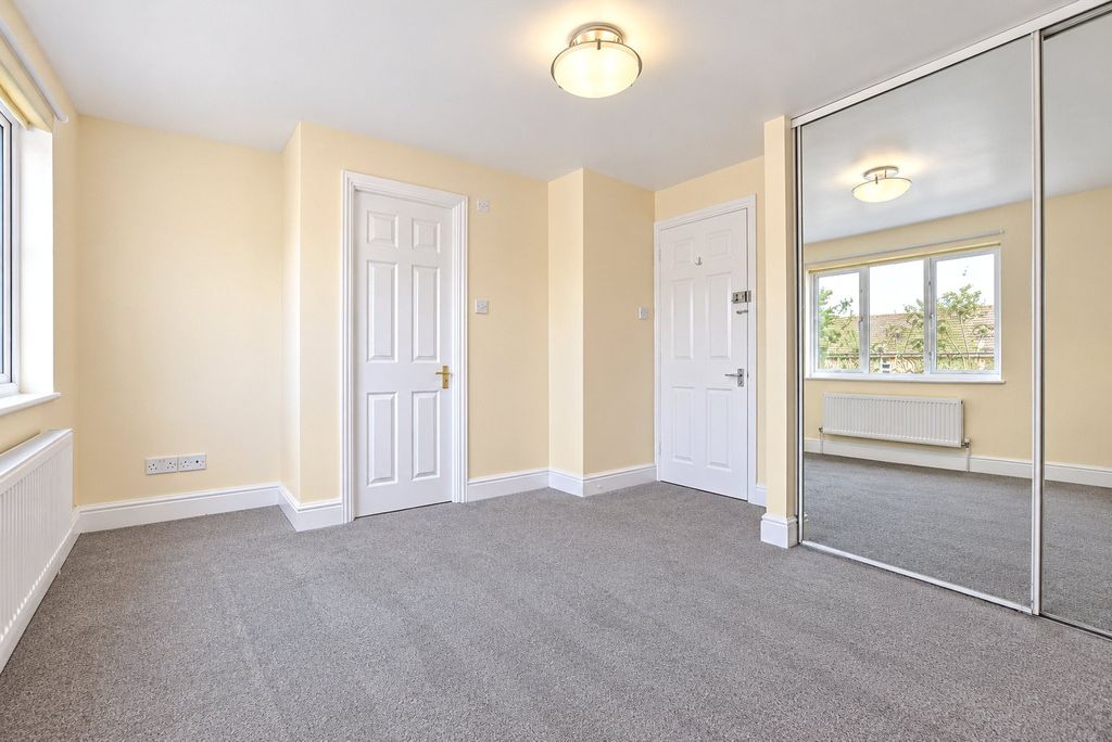 Property photo 3 of 13 Master Bedroom