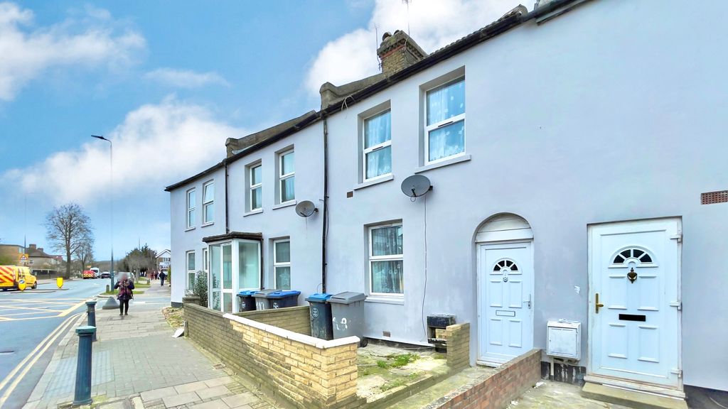 Property photo 2 of 24