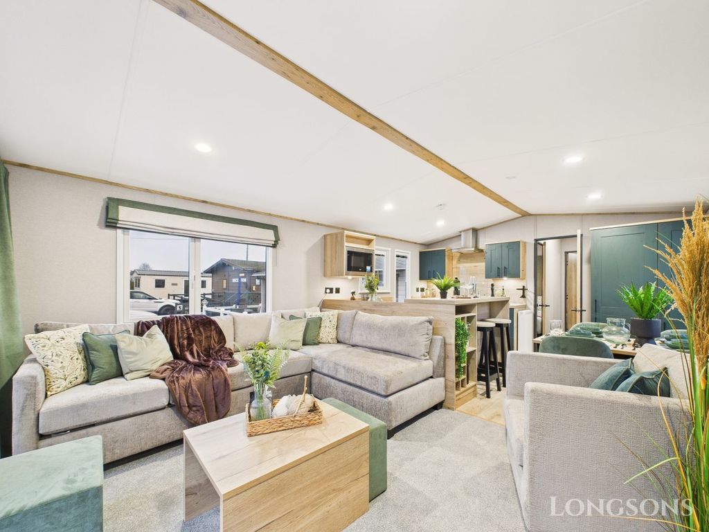 Property photo 3 of 18 Cam02173G0 Pr0328 Still011