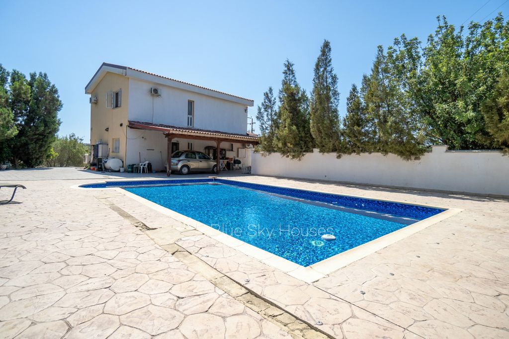 Property photo 1 of 13