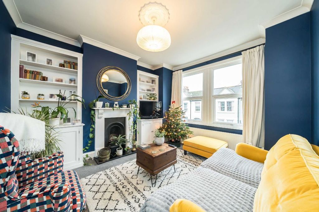 Property photo 1 of 7