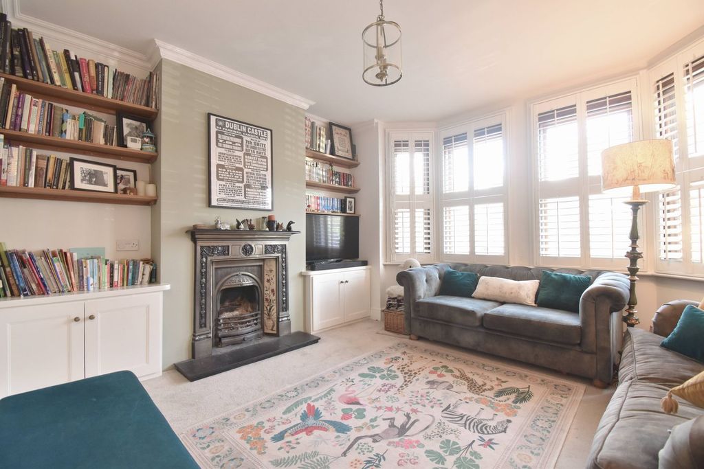 Property photo 3 of 17