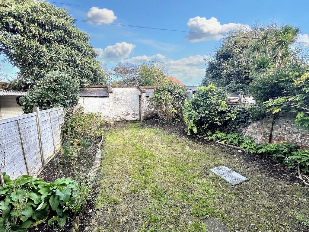 Property photo 2 of 13