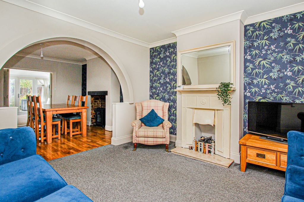 Property photo 2 of 13 Lounge/Dining Room