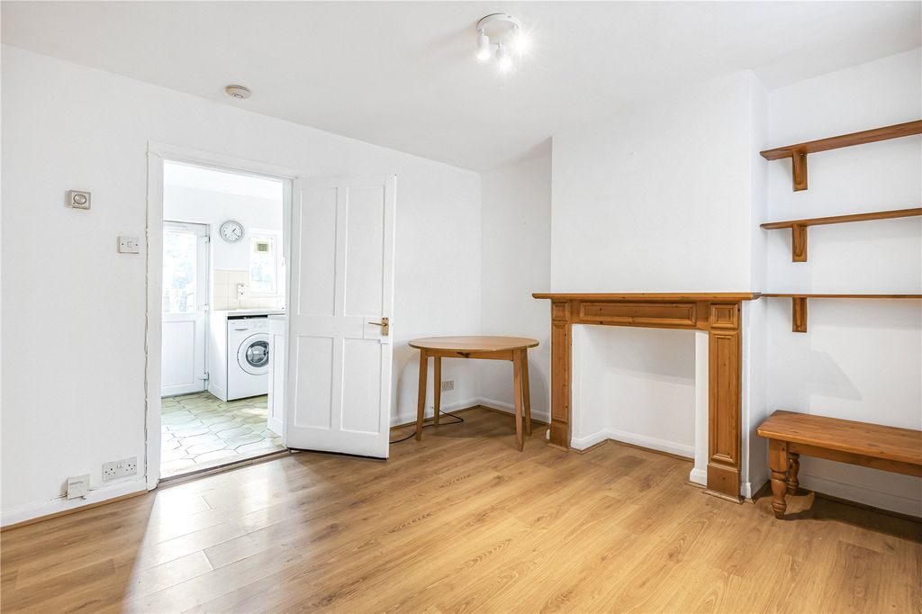 Property photo 2 of 12 Picture No. 32