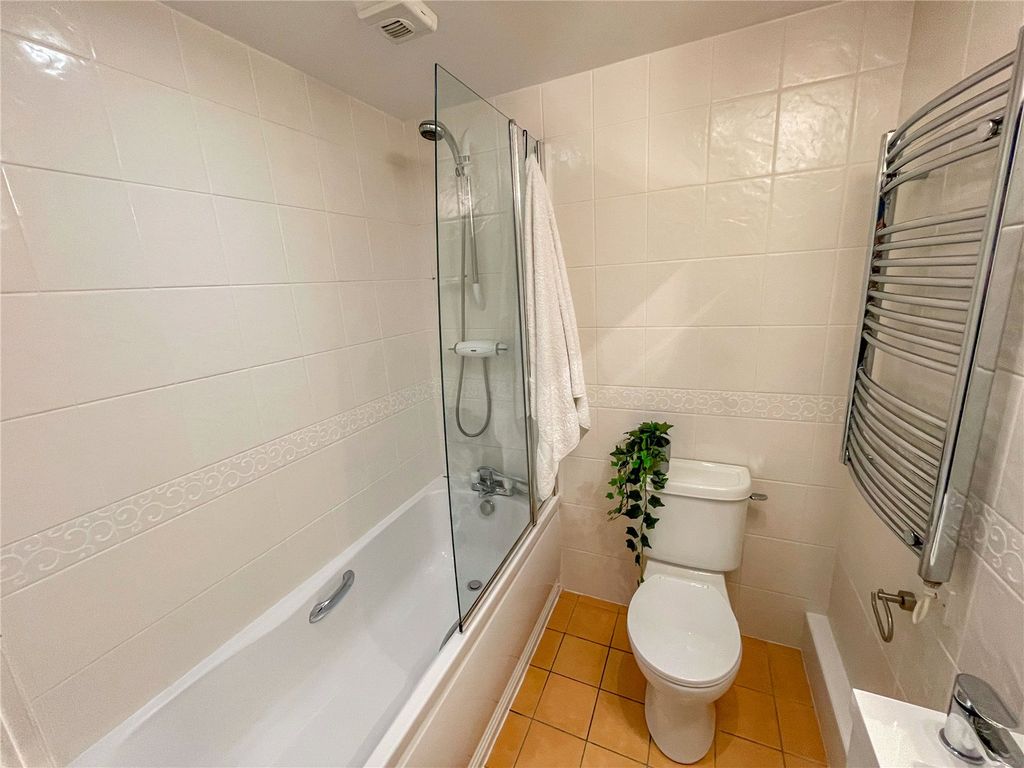 Additional image 10 of 3 bed flat for saleAlexander Court, Dee Lane, Chester, Cheshire CH3