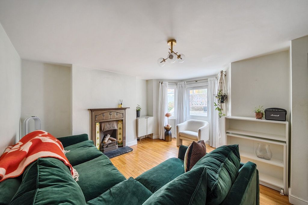 Property photo 2 of 15 Picture No. 10