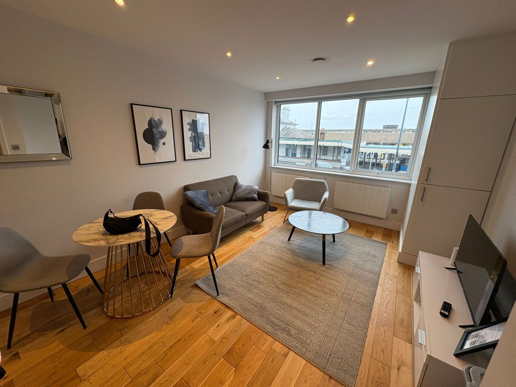 Property photo 2 of 7 Image