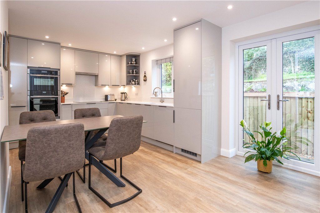 Property photo 1 of 19 Kitchen