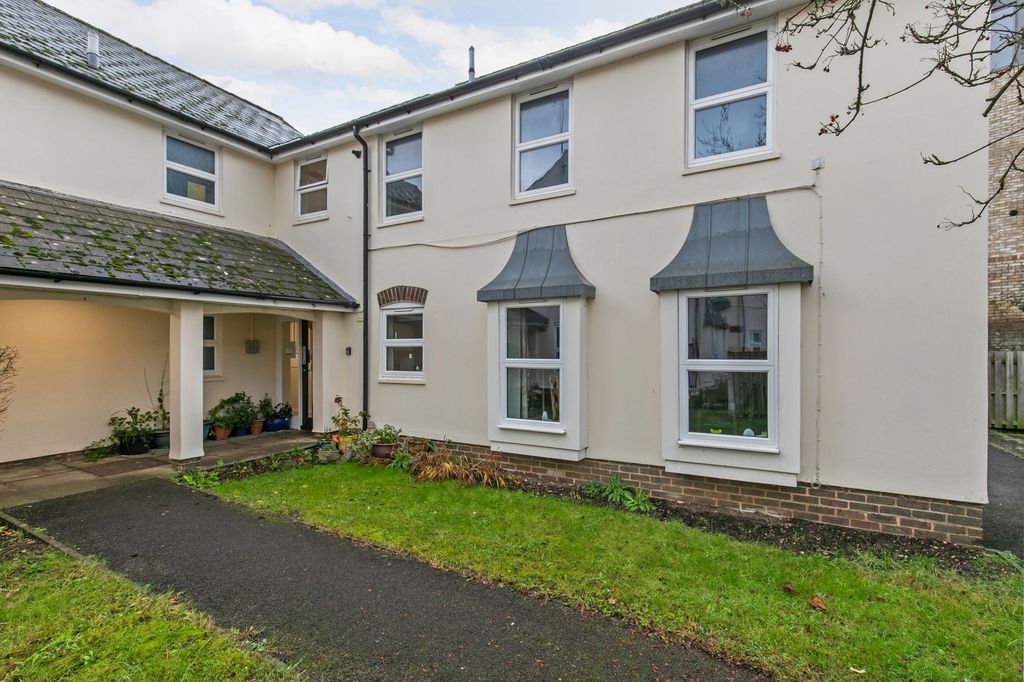 Property photo 1 of 6