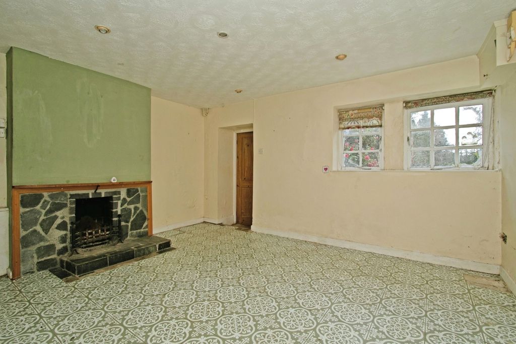 Property photo 2 of 19 Pbox-Img.Jpg
