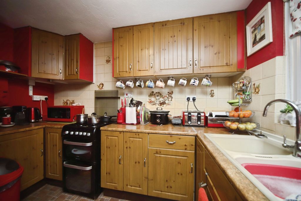 Property photo 2 of 17