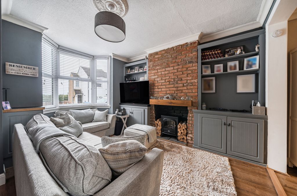 Property photo 2 of 22 1417235-7-69974d7...