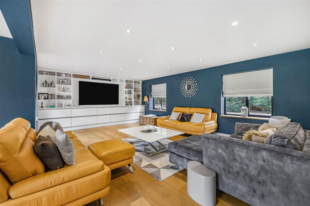 Property photo 2 of 39 31_78723.Jpg