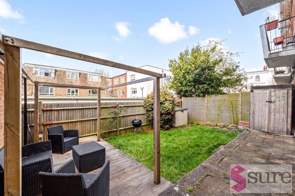 Property photo 3 of 17