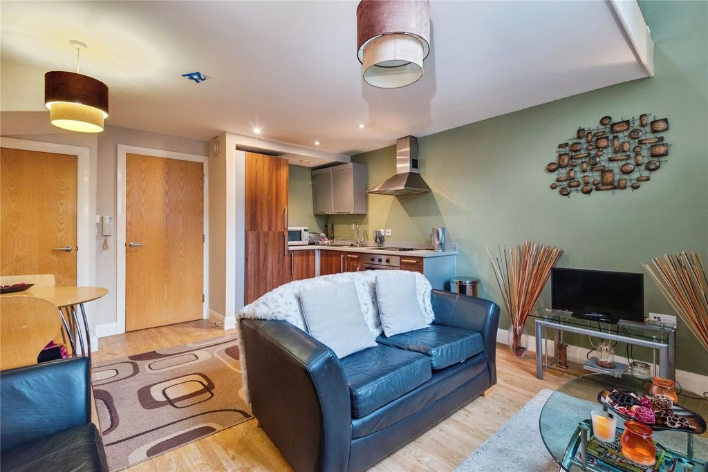 Property photo 3 of 17 Picture No. 37