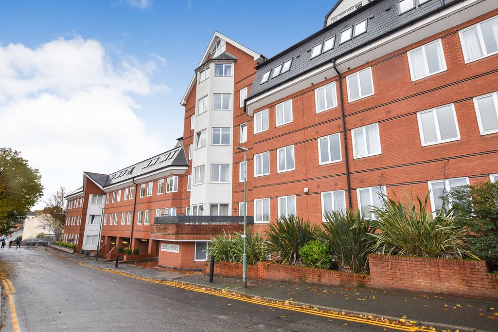 Property photo 1 of 18