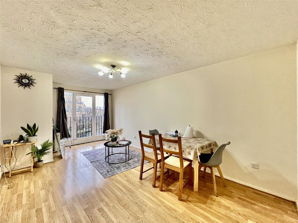 Property photo 1 of 8 Reception Room/ Diner