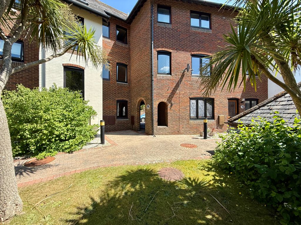 Property photo 1 of 27