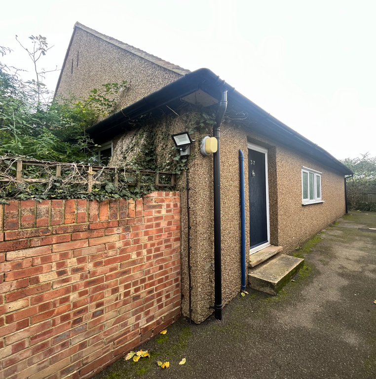Property photo 1 of 2