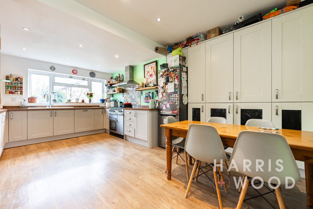 Property photo 3 of 21 3939266