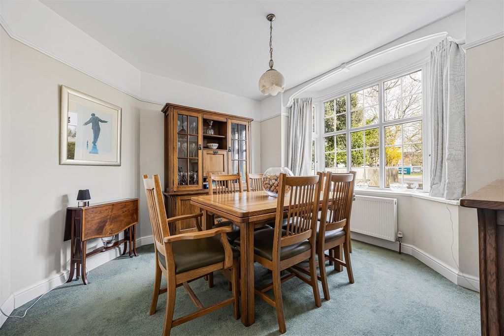 Property photo 3 of 25