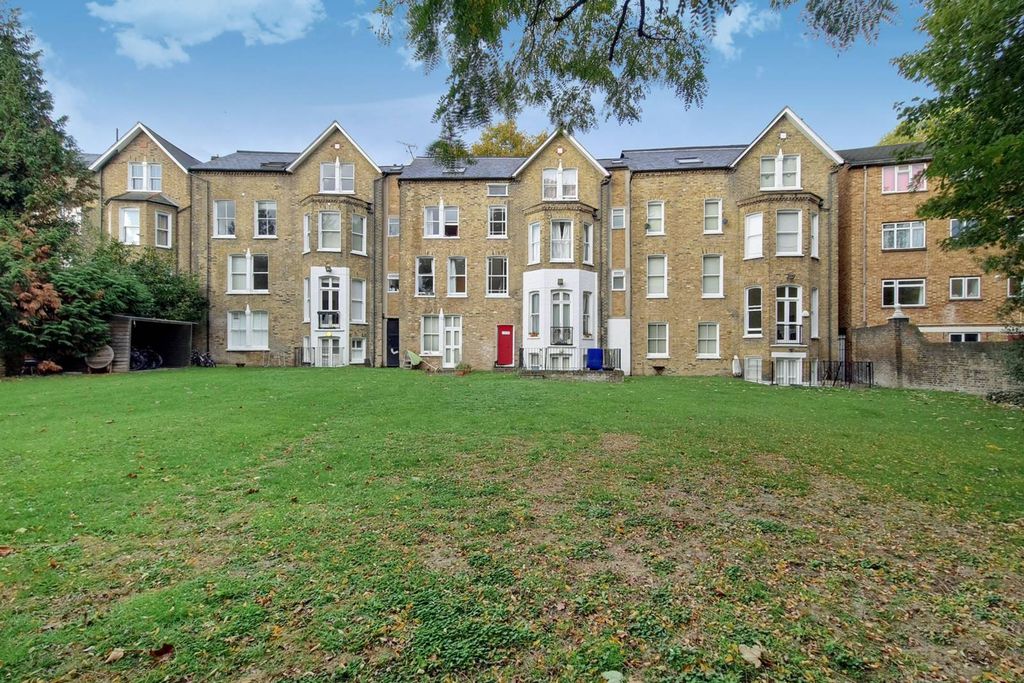 Property photo 3 of 18