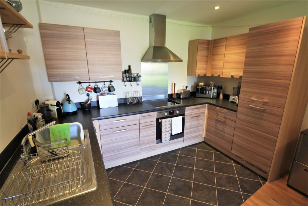 Property photo 3 of 9 Img_3475