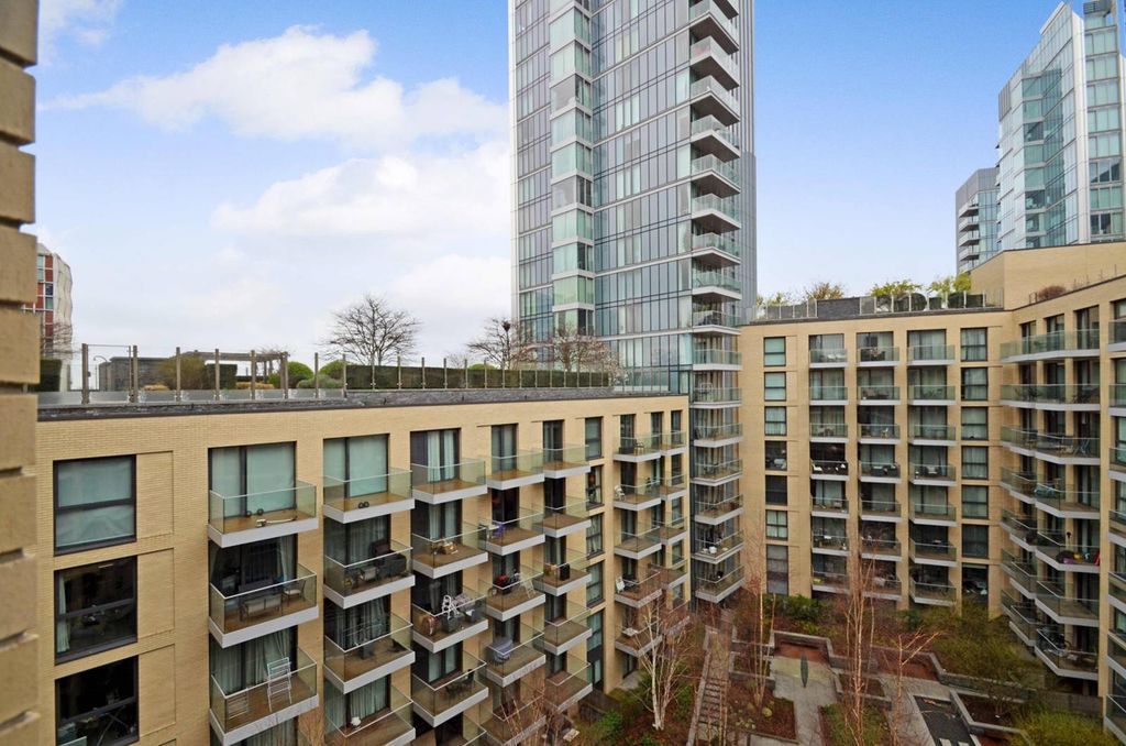 Property photo 3 of 11