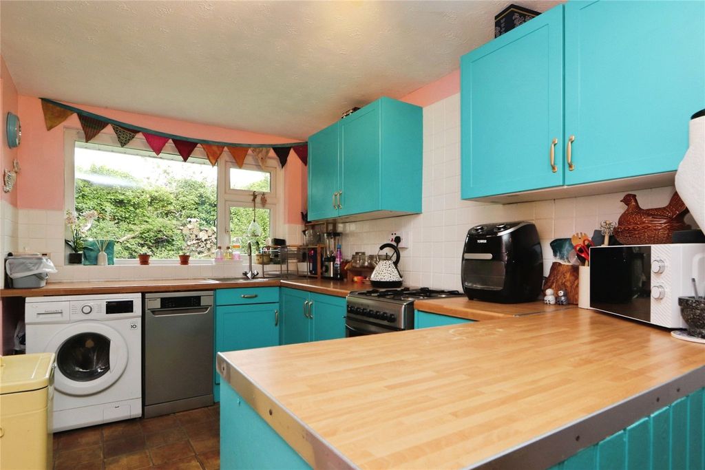 Property photo 2 of 16 Picture No. 02