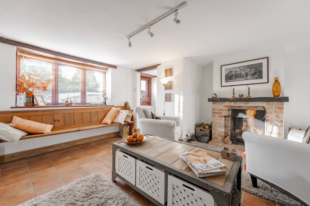 Property photo 3 of 23