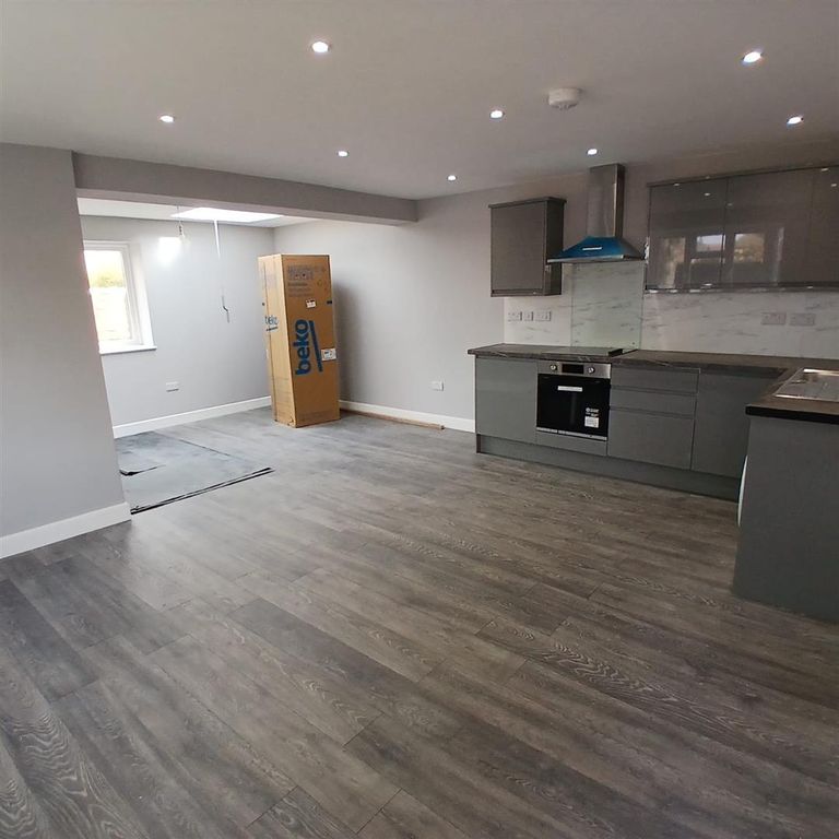 Property photo 2 of 7 6.Jpg