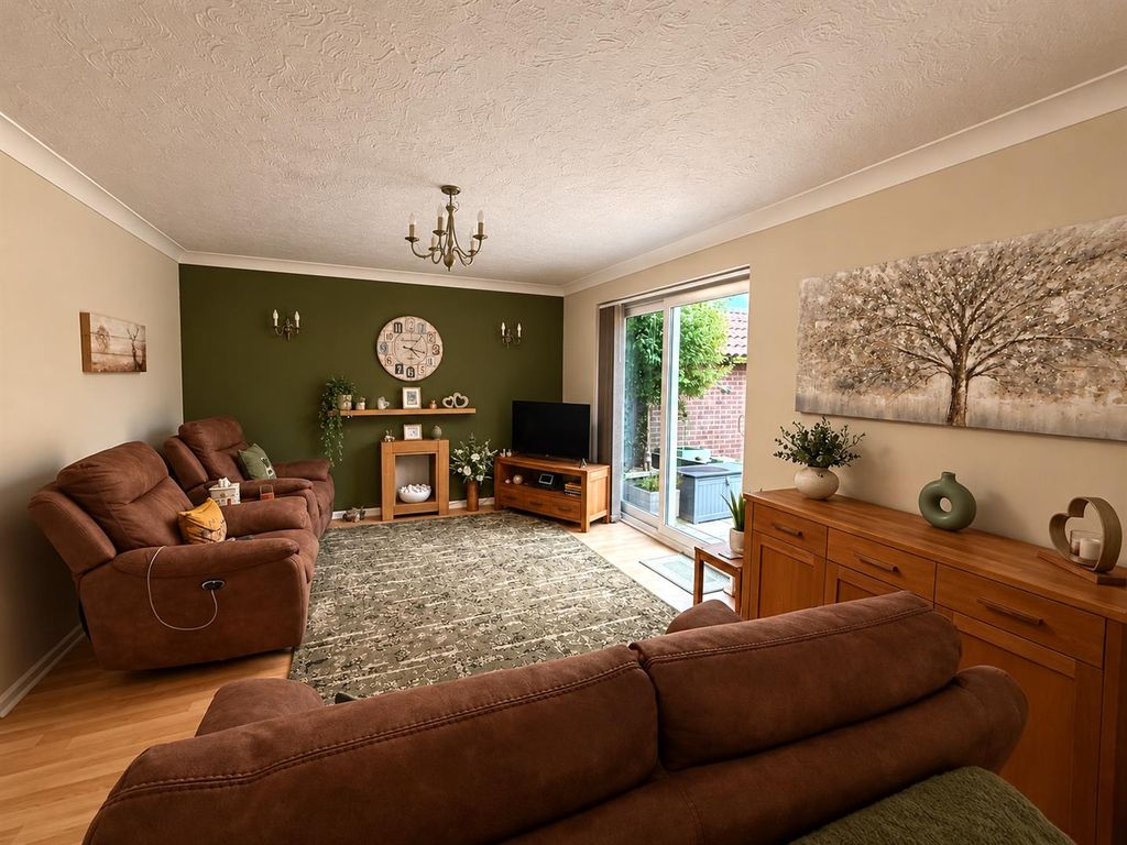 Property photo 3 of 16 3.Png