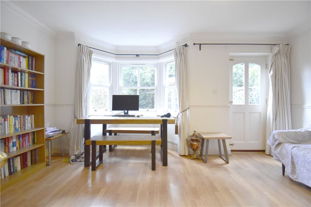 Property photo 2 of 10 Picture No. 19