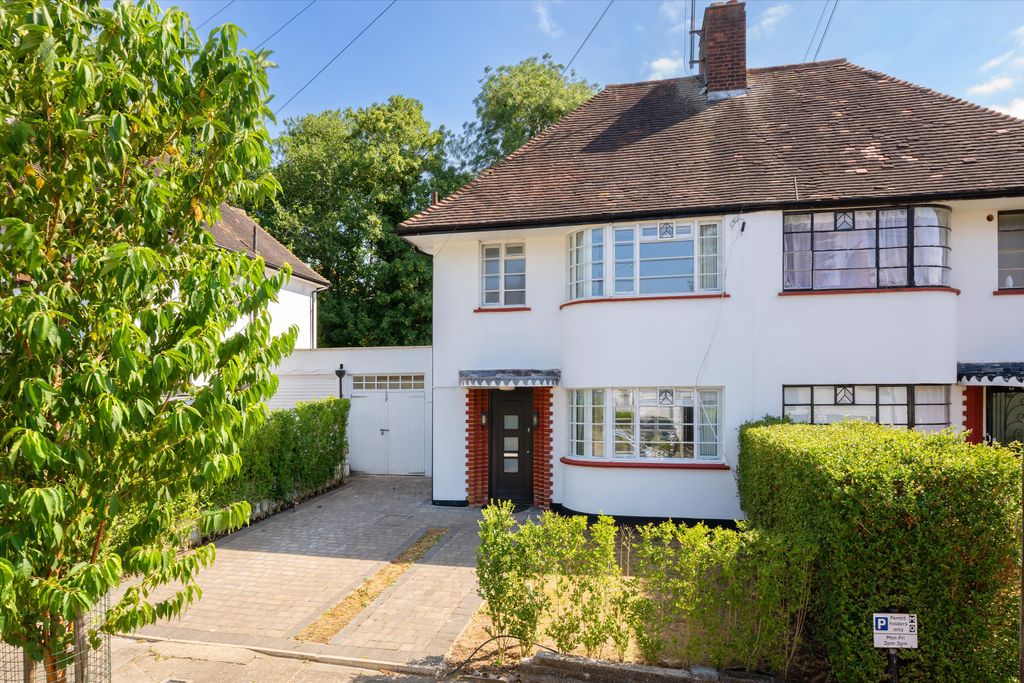 Property photo 1 of 16 Image
