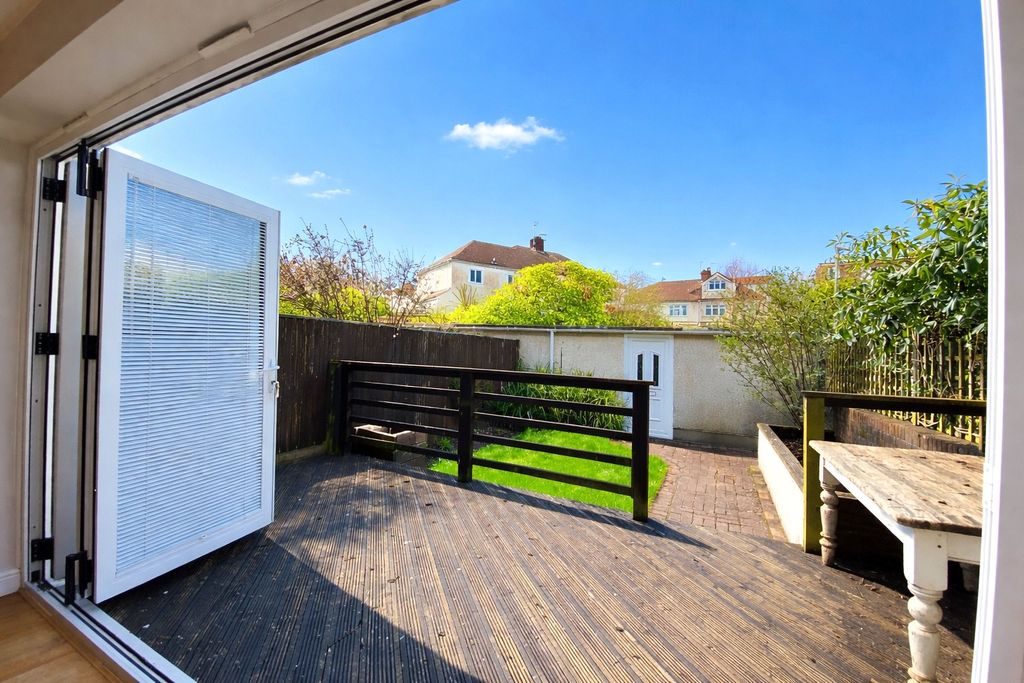 Property photo 2 of 21 Picture No. 04