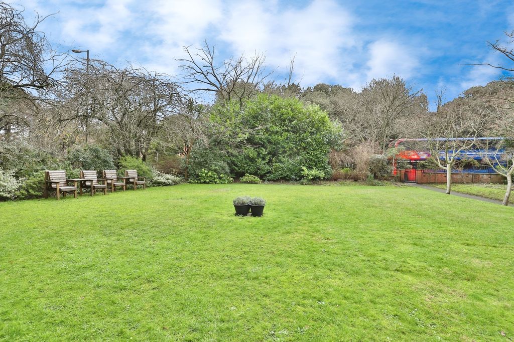 Property photo 2 of 18 Pbox-Img.Jpg