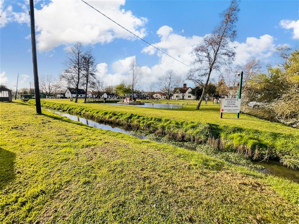 Property photo 3 of 14 External Lifestyle Photograph