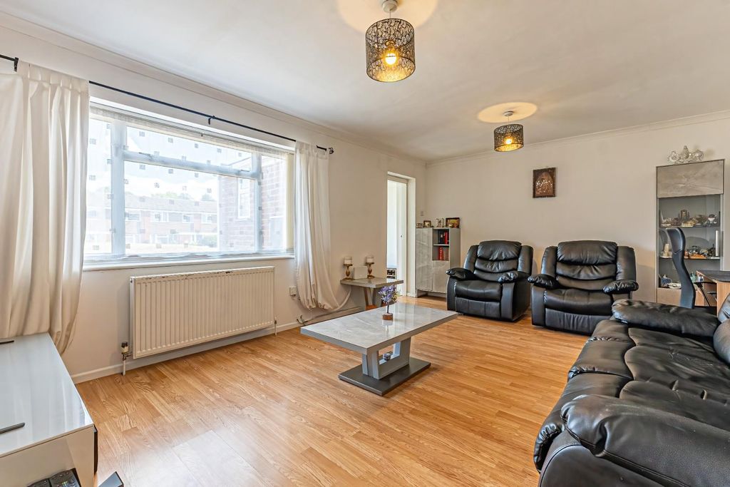 Property photo 2 of 14