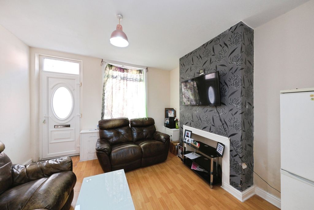 Property photo 3 of 22 Pbox-Img.Jpg